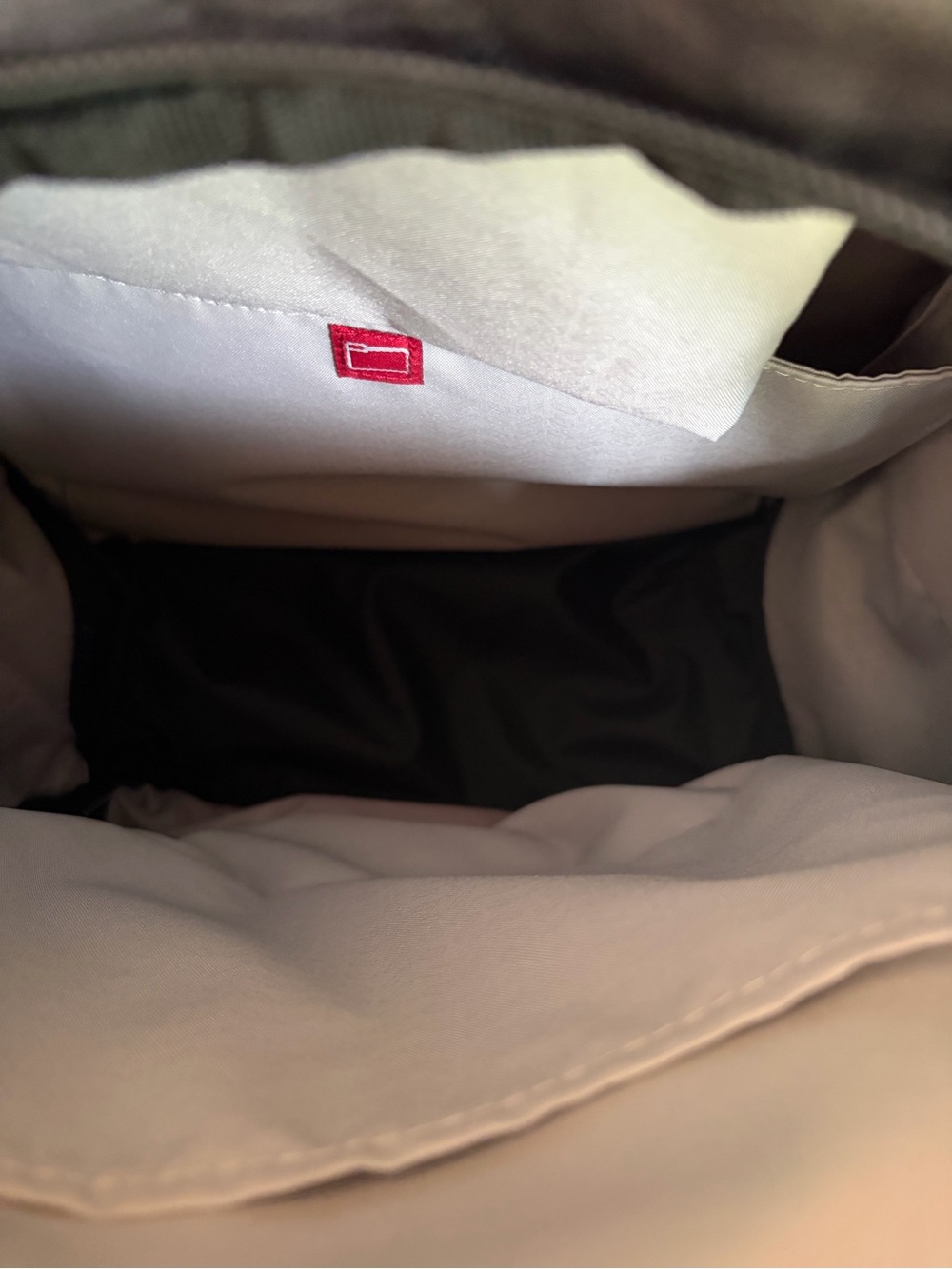 Black Men's elleven Backpack - Multi-Compartment Travel and Work Pack - Picture 6 of 7